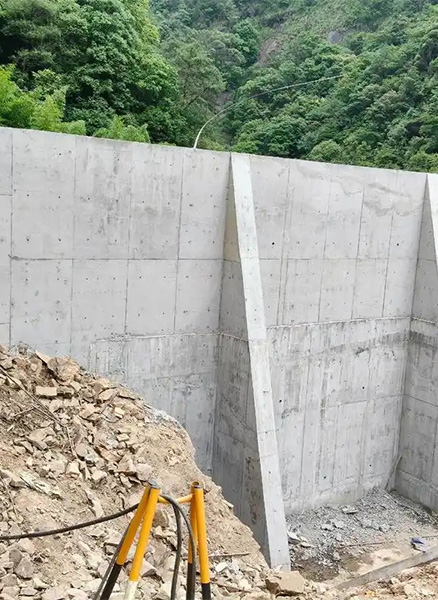 安阳龙安区重力式挡土墙
